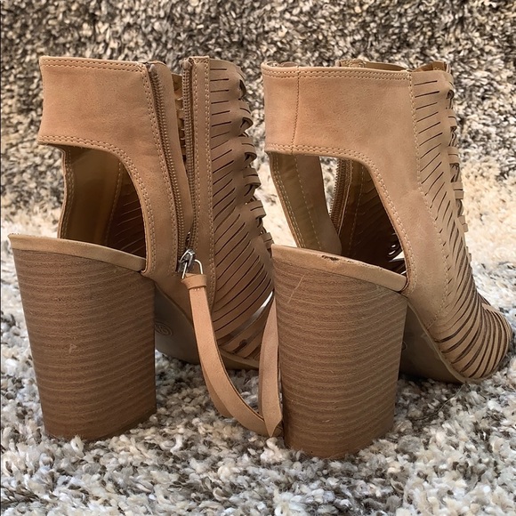 20% off 2+ bundle: DV Chunky Booties - Picture 6 of 6